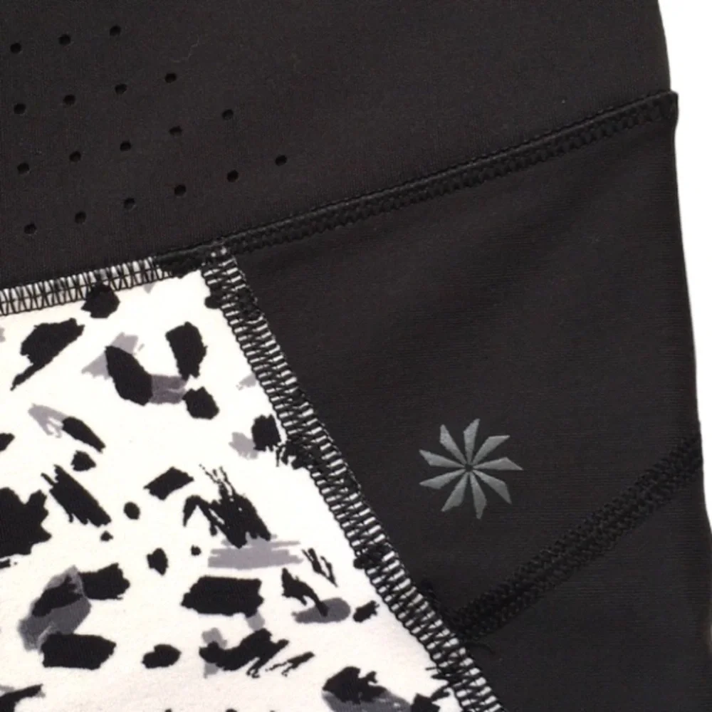 ATHLETA Printed Stealth Trucool Capri size M
